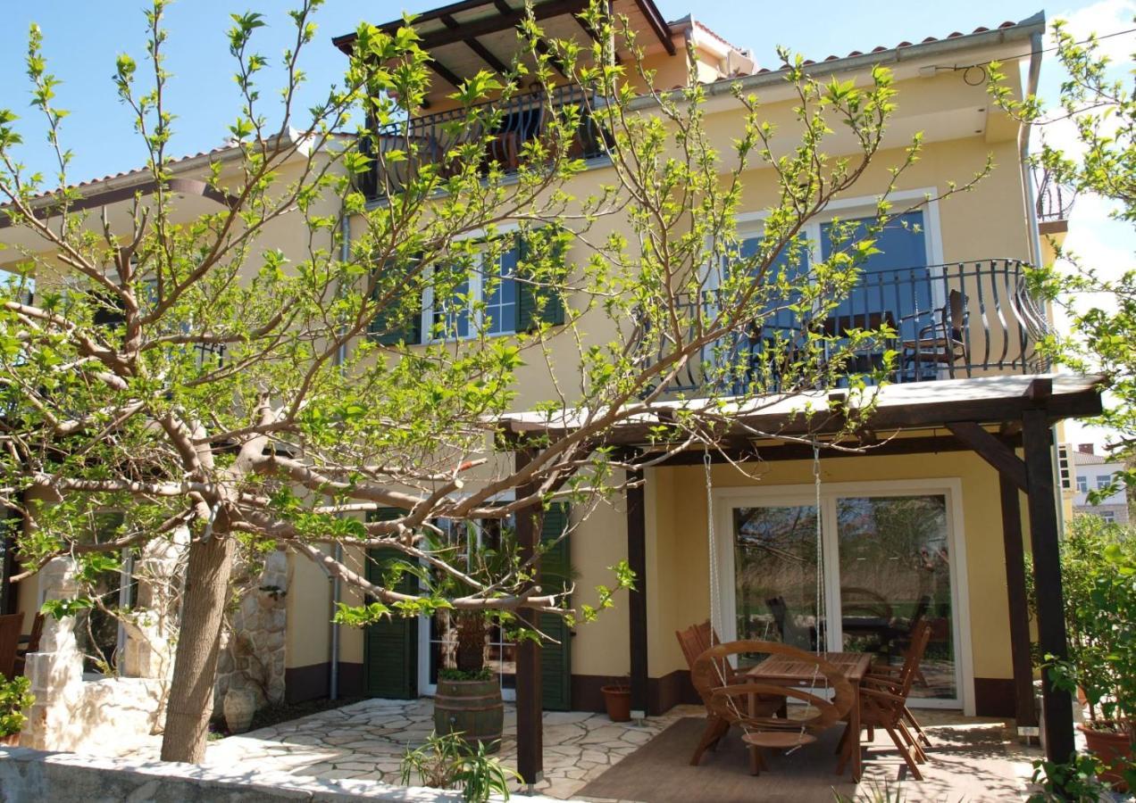 Apartments Batistic Supetarska Draga Luaran gambar