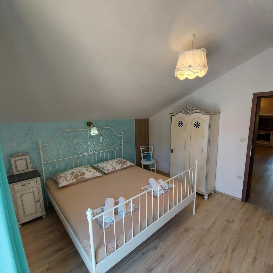 Apartments Batistic Supetarska Draga Luaran gambar